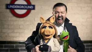 Muppets Most Wanted Dominic, Miss Piggy, Kermit Wallpaper