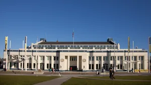 Museumof Historyand Industry Seattle Facade Wallpaper