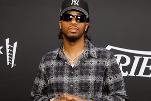 Music_ Producer_at_ Event_900x600 Wallpaper