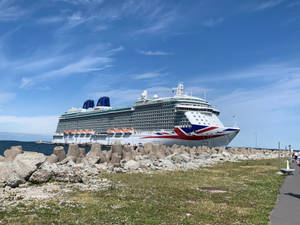 Mv Britannia Cruise Ship Wallpaper