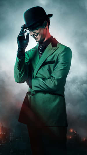 Mysterious Green Gentleman Smiling Wallpaper