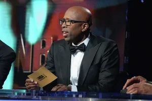 N B A Awards Announcement Moment Wallpaper