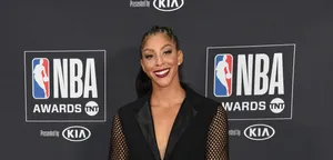 N B A Awards Red Carpet Smile Wallpaper