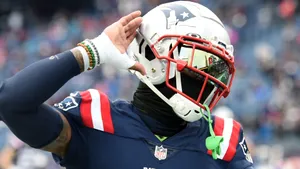 N F L Player Saluting900x506 Wallpaper