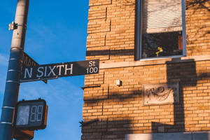 N Sixth Street Garland Wallpaper