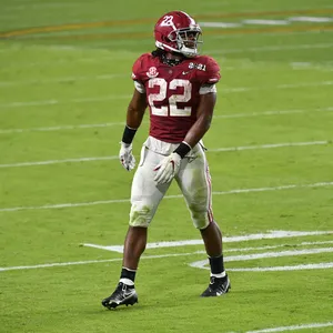 Najee Harris Alabama Football Player Wallpaper