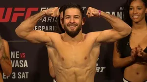 Nassourdine Imavov Flexing During Weigh-in Wallpaper