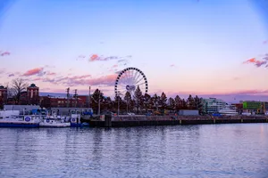 Navy Pier Pink Sky Wide Shot Wallpaper