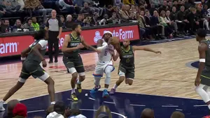 Nba Luguentz Dort Against Minnesota Timberwolves Wallpaper