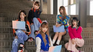 New Jeans_ Group_ Laptop_ Pose Wallpaper