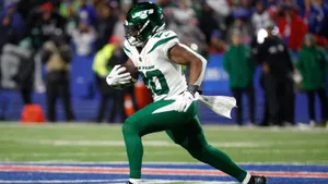 New York Jets Player In Action During Game Wallpaper