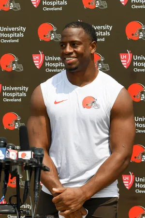 Nick Chubb Press Conference Cleveland Browns Wallpaper