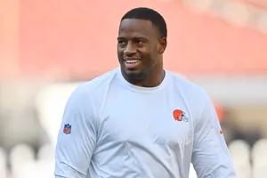 Nick Chubb Smiling During Warmup Wallpaper