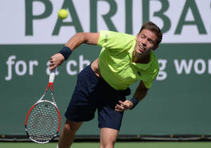 Nicolas Mahut Bending Forward Wallpaper