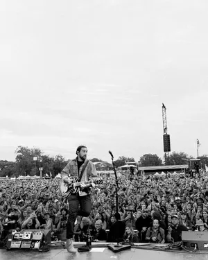 Noah Kahan Live Performance Wallpaper