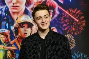 Noah Schnapp Wearing An All-black Outfit Wallpaper