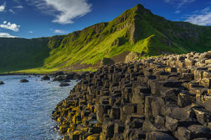 Northern Ireland Giant's Causeway Coastal Mountain View Wallpaper