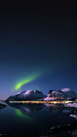 Northern Lights Scenery Wallpaper
