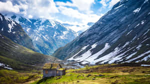 Norwegian Mountain Range Cabin 4k Ultra Hd Landscape Wallpaper