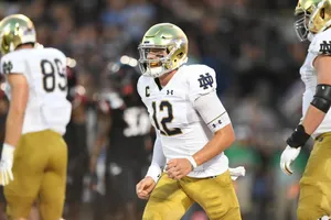 Notre Dame Quarterback Ian Book Gameplay Wallpaper