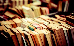 Novel In Cabinets Wallpaper