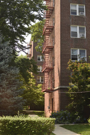 Nyc Classic Apartment Building Wallpaper