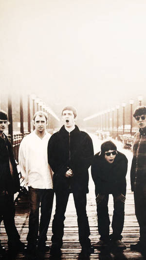 Oasis Band Yawning Wallpaper