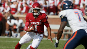 Oklahoma Sooners Kyler Murray Running Wallpaper