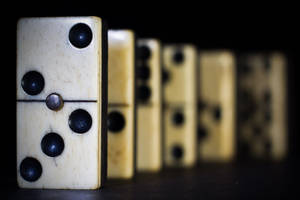 Old Domino Set Wallpaper