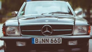 Old Mercedes Benz R107 Insignia Wallpaper