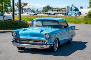 Old Vintage Chevrolet Car Wallpaper