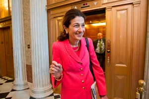 Olympia Snowe In Pink Dress Wallpaper