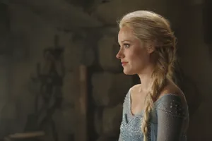 Once Upon A Time Elsa's Side Profile Wallpaper