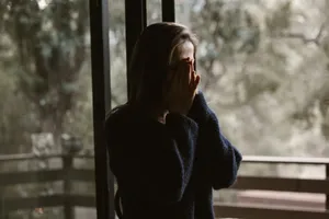 One-sided Love Woman Crying Wallpaper