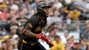 Oneil Cruz Pittsburgh Pirates Action Shot Wallpaper