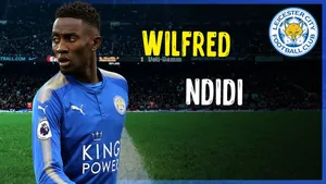 Onyinye Ndidi With Leicester City Fc Wallpaper