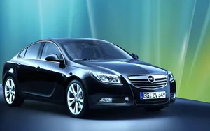 Opel Insignia In Action Wallpaper