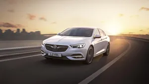 Opel Insignia - Stylish And Modern Design Wallpaper