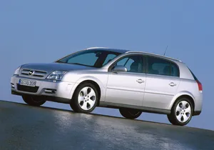 Opel Signum Elegant Sedan Wallpaper