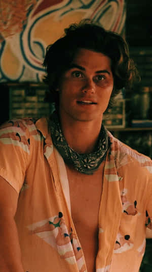 Outer Banks Characterin Peach Shirt Wallpaper