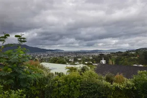 Overcast_ Skyline_ Lower_ Hutt_ New_ Zealand Wallpaper