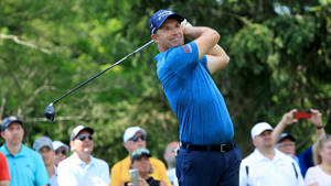 Padraig Harrington Smiling After Swinging Wallpaper