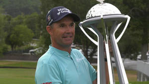 Padraig Harrington Triumphantly Holds His Trophy Wallpaper