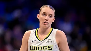 Paige Bueckers Basketball Profile Wallpaper