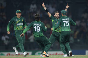 Pakistan Cricket Iconic Afridi Celebration Wallpaper