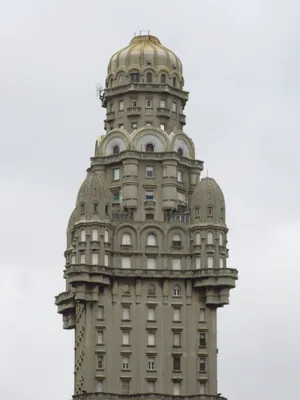 Palacio Salvo Close-up Wallpaper