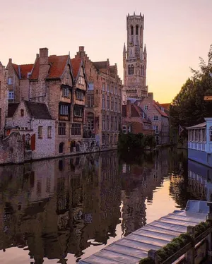 Palpable Reflection Of English Buildings Wallpaper
