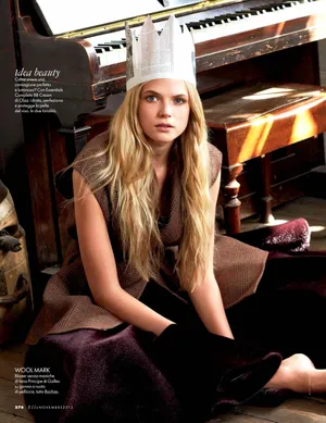 Paper Crown Piano Photoshoot Gabriella Wilde Wallpaper