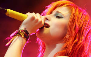 Paramore Hayley Williams Performing Wallpaper