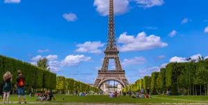 Paris In Autumn: The Beauty And Warmth Of The City Of Love! Wallpaper